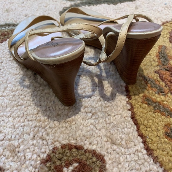 Strappy Wedges Sandals size 7 never worn outside - Picture 4 of 5